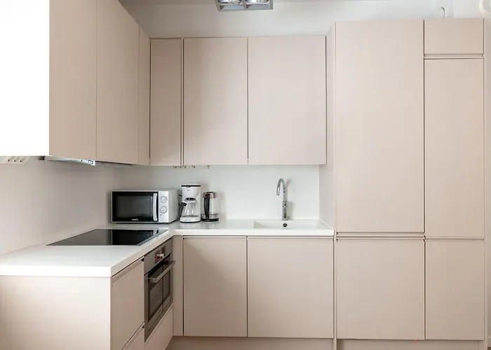 2Ndhomes Unique 2-Story Apartment With Spa